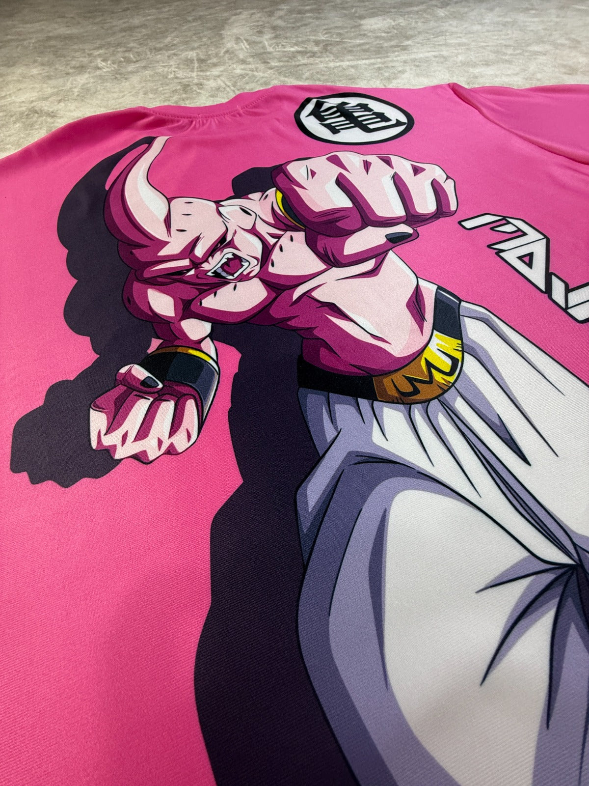 Camiseta OverSize DBZ Pequeño Buu Puño