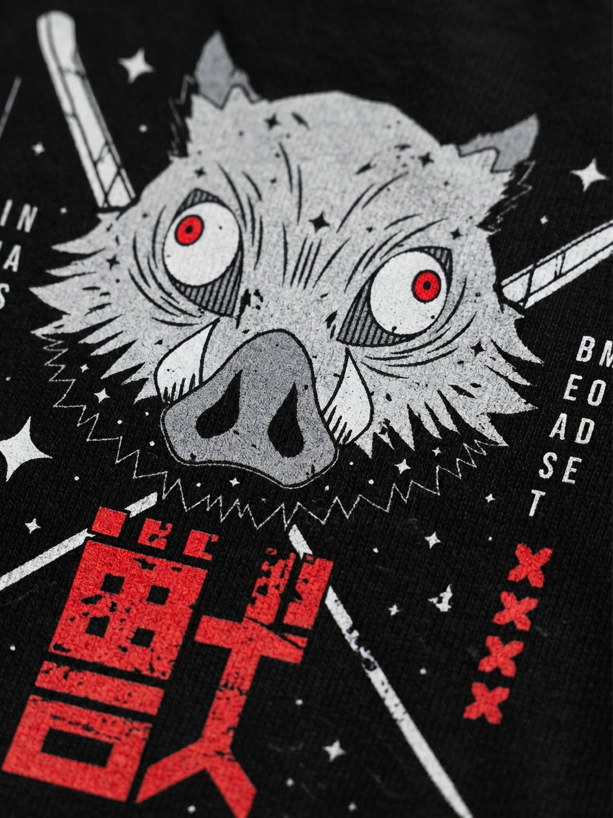 Camiseta OverSize Demon Slayer Inosuke Espadas