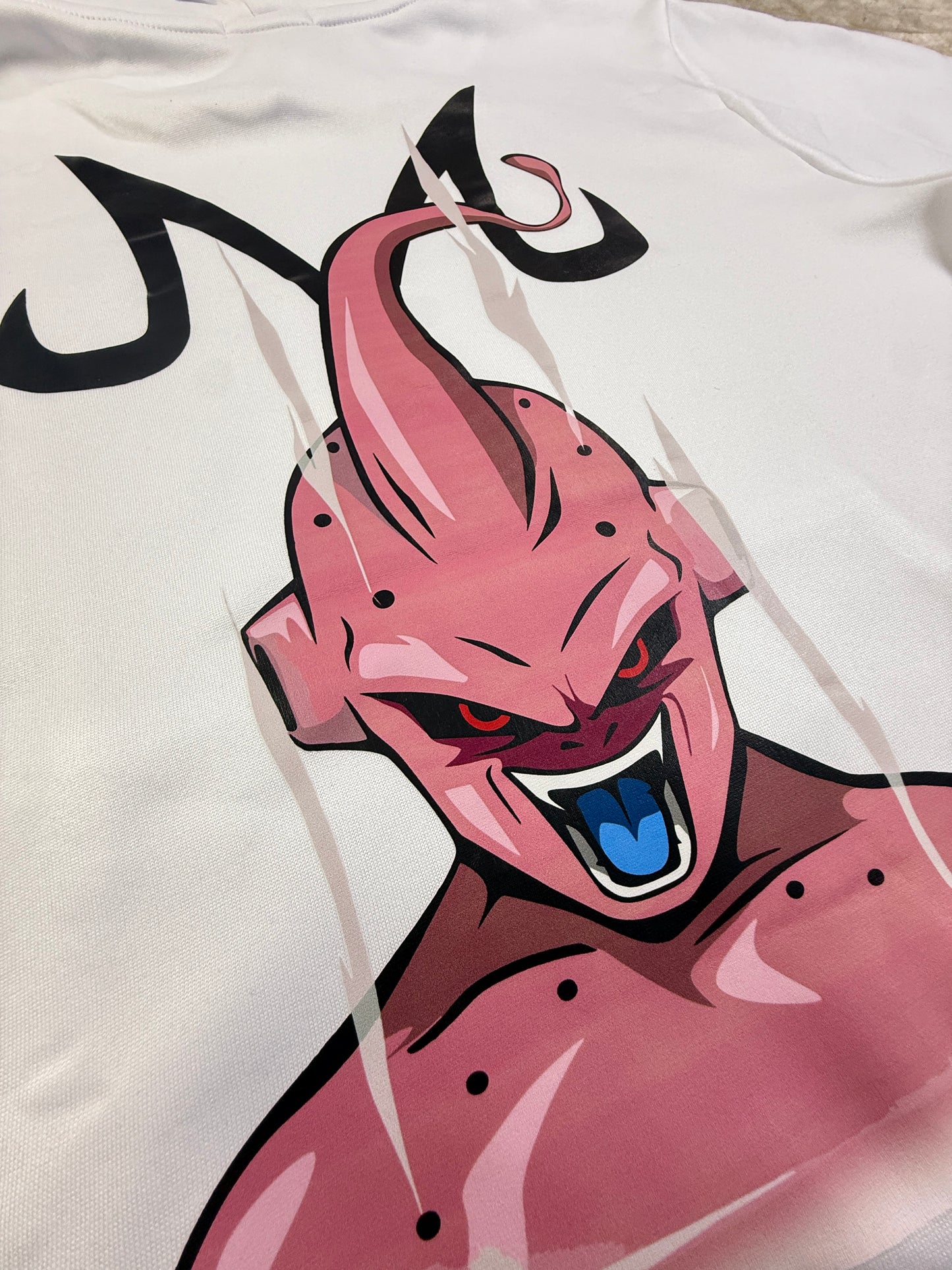 Buzo Con Capucha DBZ Pequeño Buu Blanco