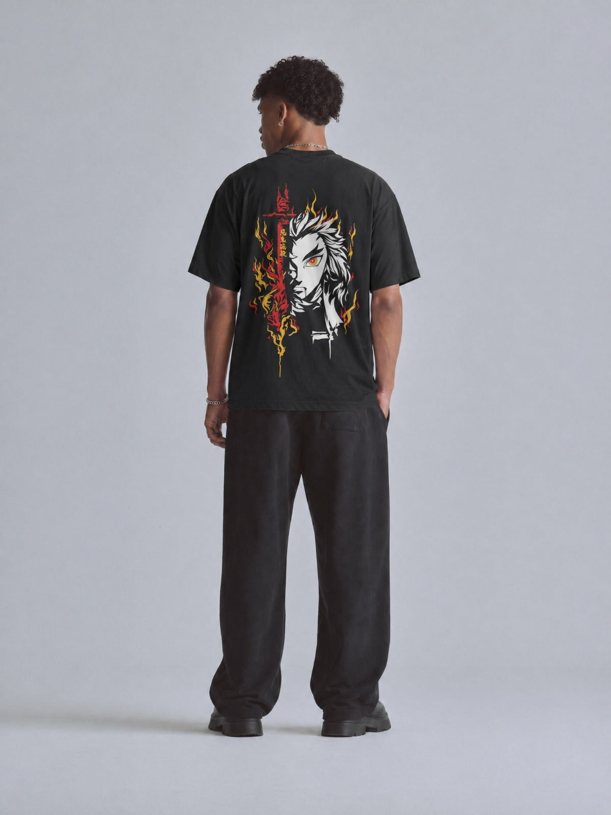 Camiseta OverSize Demon Slayer Kyojuro Llamas