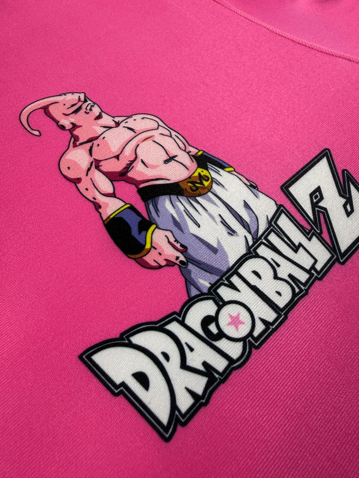 Camiseta OverSize DBZ Pequeño Buu Puño