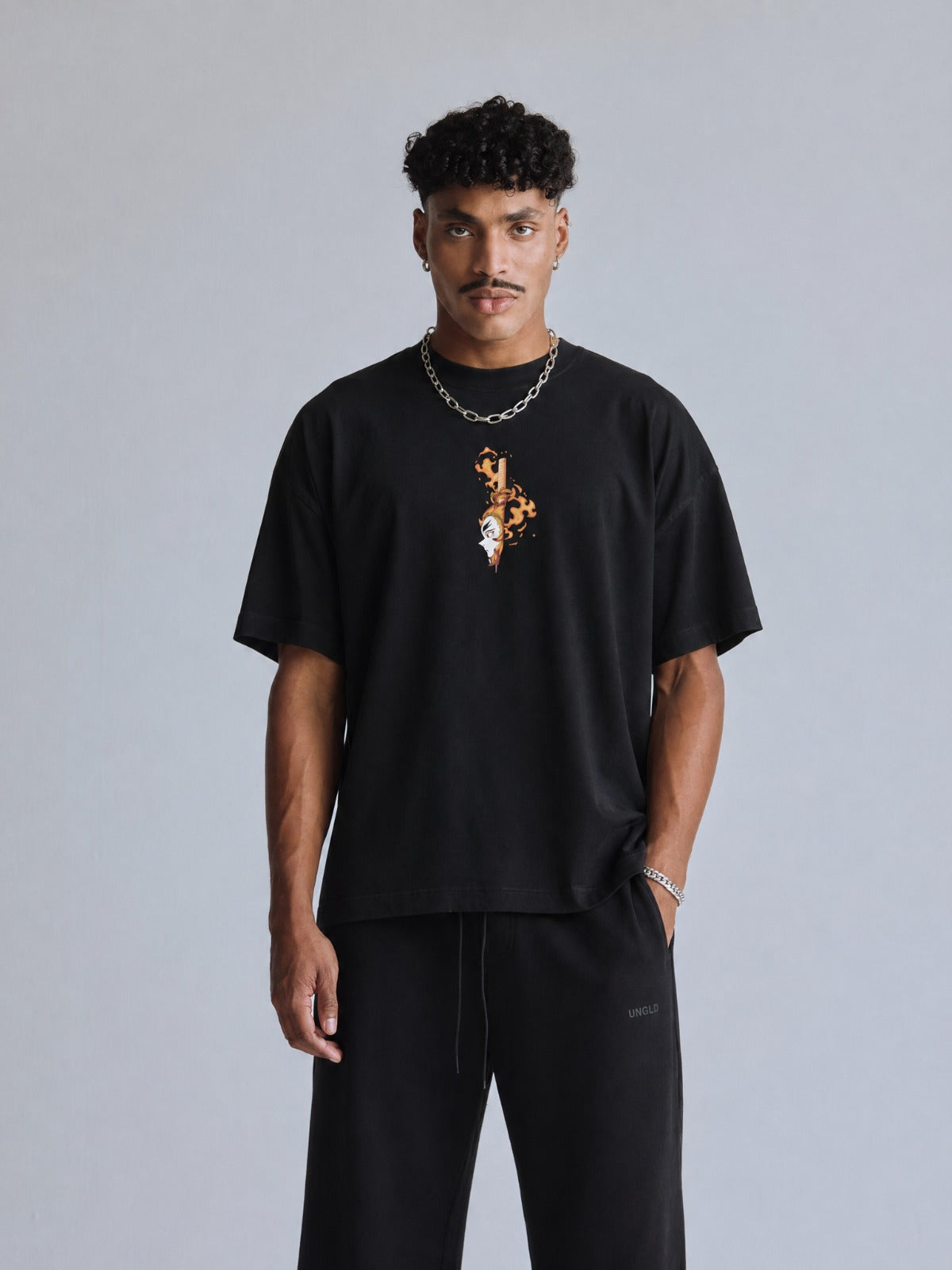 Camiseta OverSize Demon Slayer Kyojuro Llamas