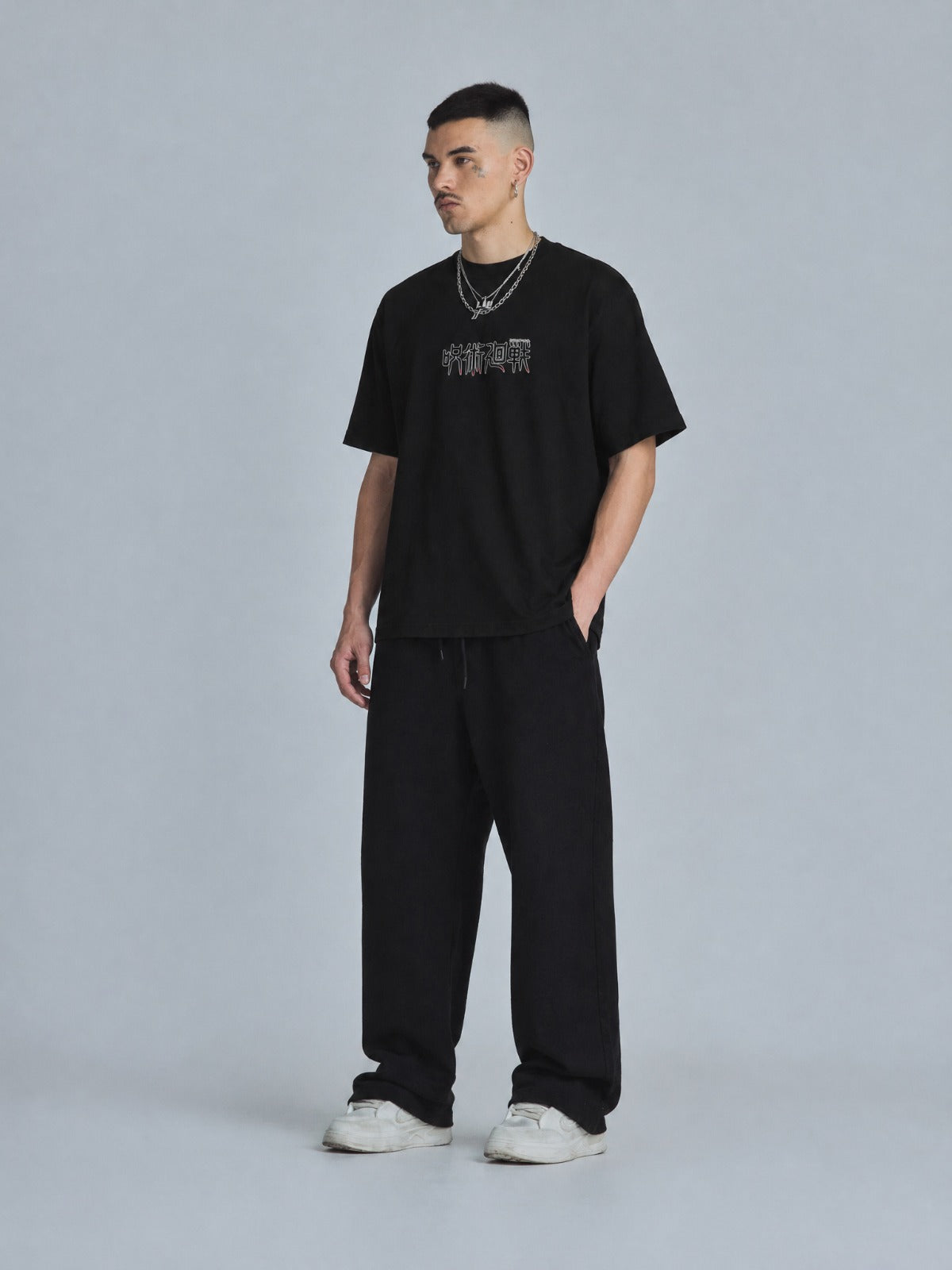 Camiseta OverSize Jujutsu Kaisen Satoru Gojo Rojo