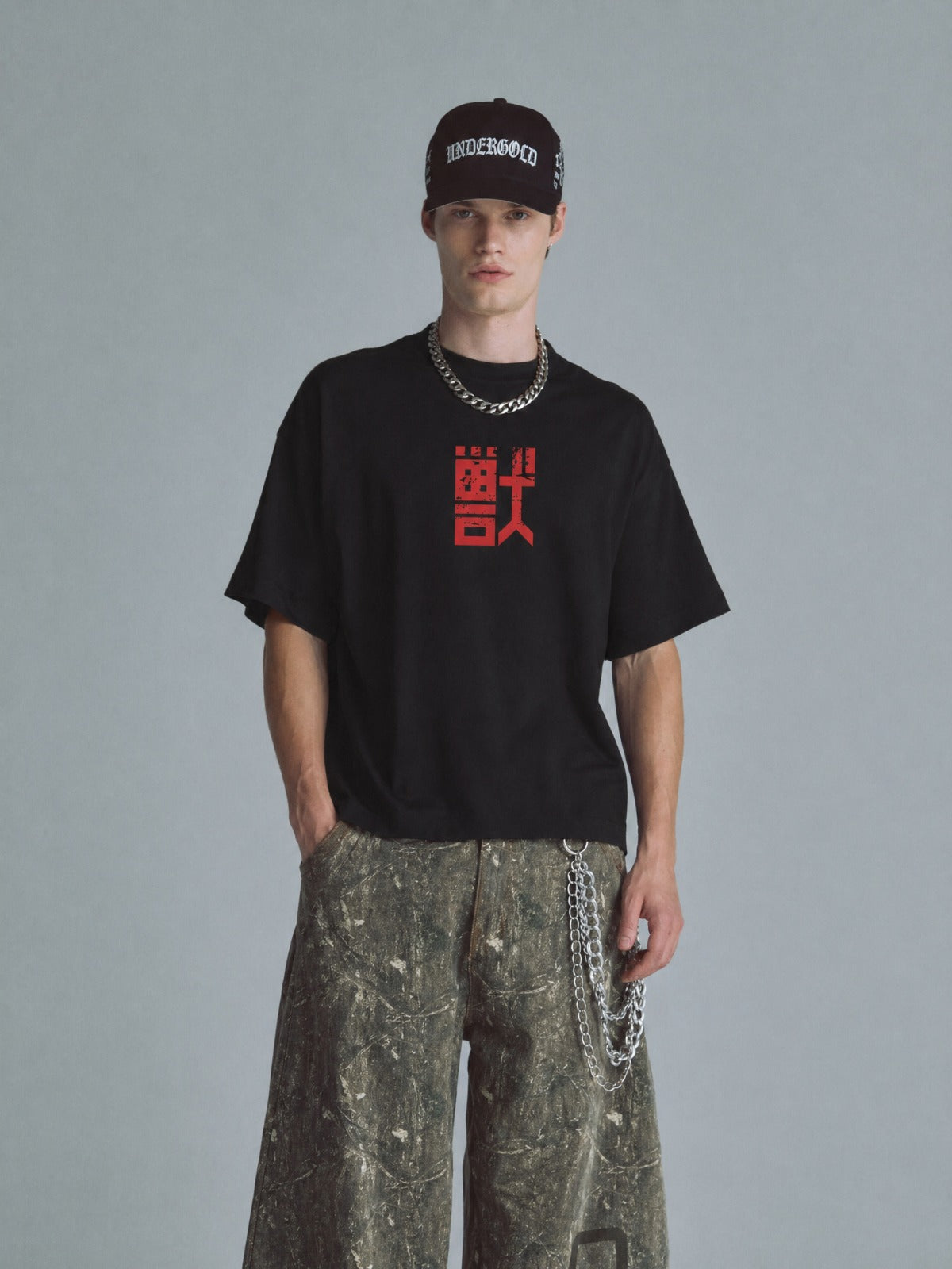 Camiseta OverSize Demon Slayer Inosuke Espadas