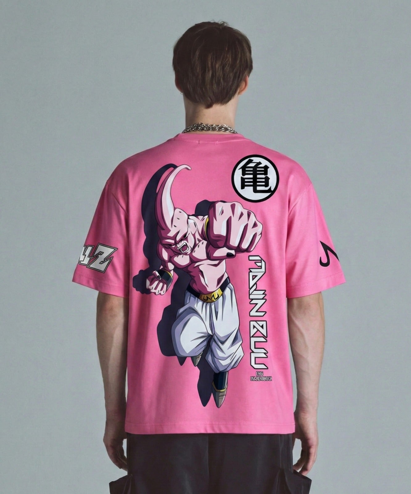 Camiseta OverSize DBZ Pequeño Buu Puño